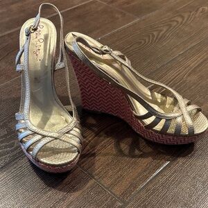 Lilly Pulitzer Gold Metallic Wedges